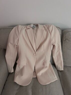 Tailored Light Blush Single-Button Blazer